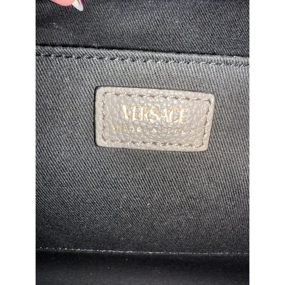 Versace Virtus Grainy Calf Leather Grey Large Top Handle Bag NWT $ 2100 Retail - Picture 6 of 10